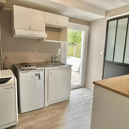 Avec Cuisine, Salle De Bain Et Garage Prive Proximite 24h *